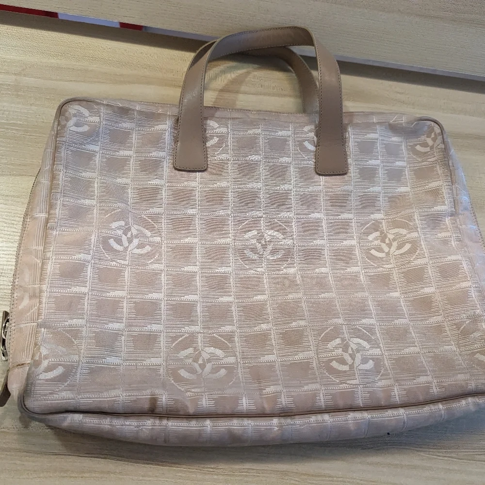 Authentic VTG Chanel Travel Ligne Laptop bag - Picture 15 of 16